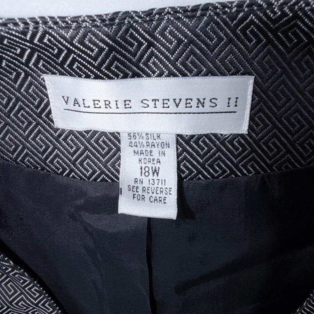 Valerie Stevens II Silk Rayon Geometric Zip Vest Women's 18W Black Silver - Picture 11 of 11